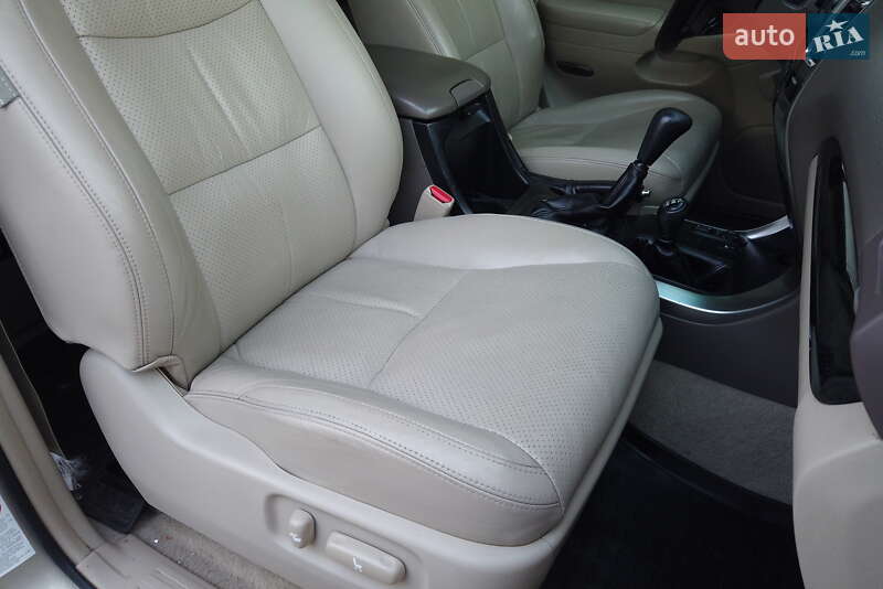 Внедорожник / Кроссовер Toyota Land Cruiser 2008 в Киеве