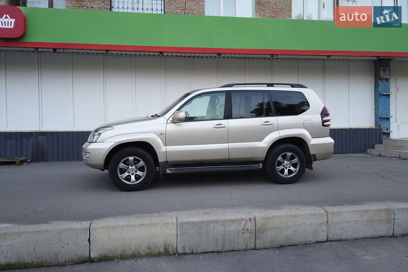 Внедорожник / Кроссовер Toyota Land Cruiser 2008 в Киеве