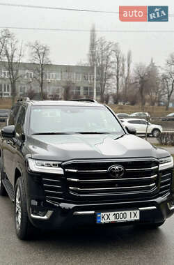 Внедорожник / Кроссовер Toyota Land Cruiser 2023 в Харькове