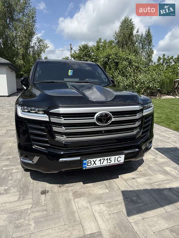 Внедорожник / Кроссовер Toyota Land Cruiser 2022 в 