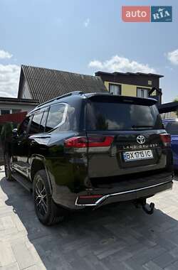 Внедорожник / Кроссовер Toyota Land Cruiser 2022 в 