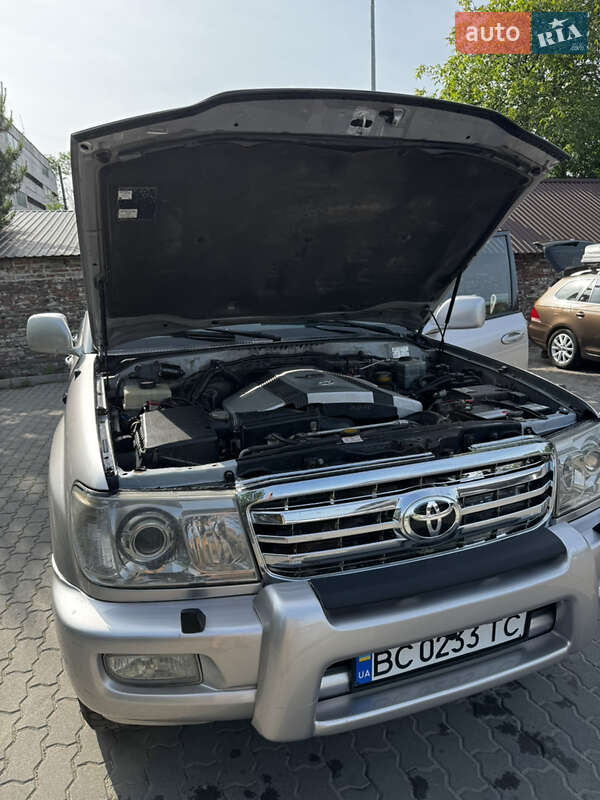 Внедорожник / Кроссовер Toyota Land Cruiser 2003 в Львове