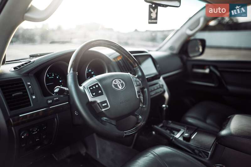 Внедорожник / Кроссовер Toyota Land Cruiser 2008 в Ужгороде