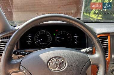Внедорожник / Кроссовер Toyota Land Cruiser 2004 в 
