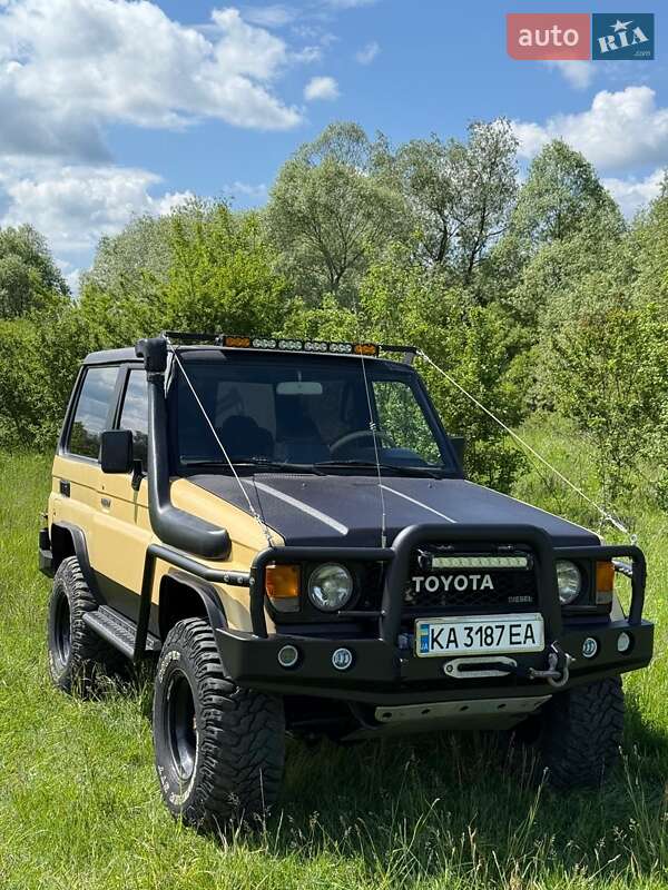 Toyota Land Cruiser 1989