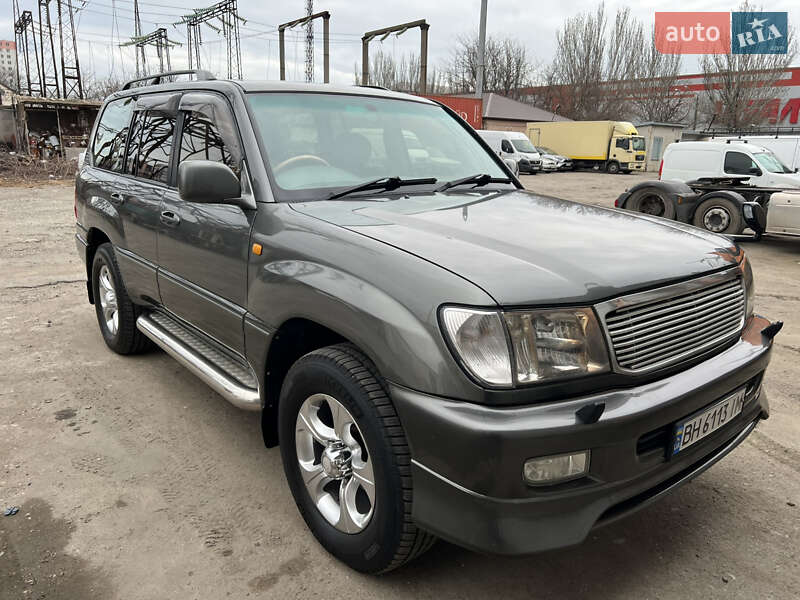 Внедорожник / Кроссовер Toyota Land Cruiser 1999 в Черноморске