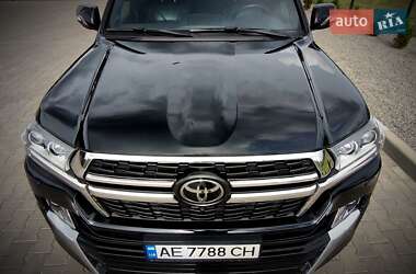 Внедорожник / Кроссовер Toyota Land Cruiser 2020 в 
