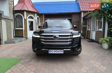 Внедорожник / Кроссовер Toyota Land Cruiser 2022 в 