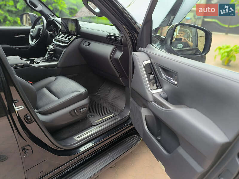 Внедорожник / Кроссовер Toyota Land Cruiser 2022 в Киеве