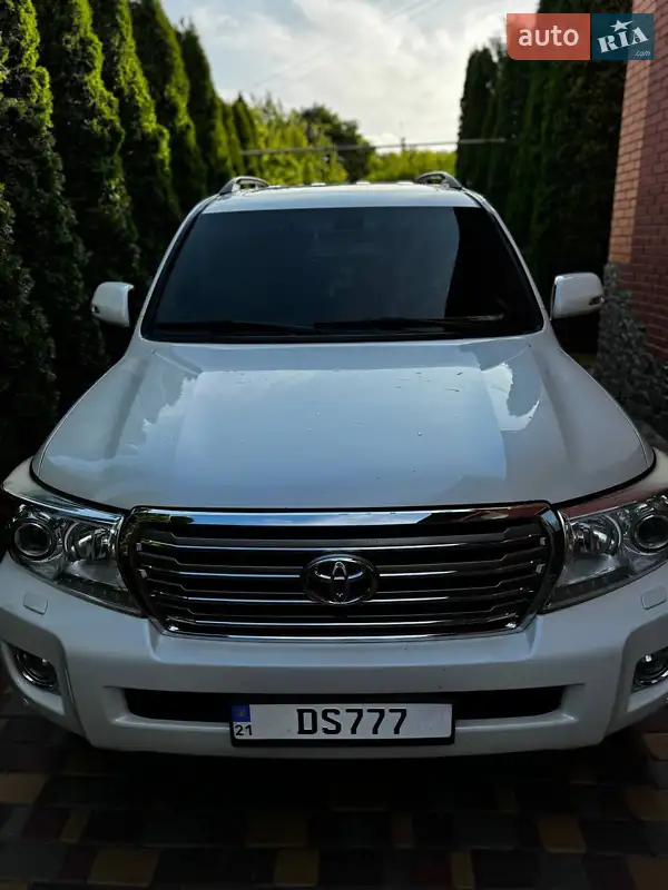 Toyota Land Cruiser