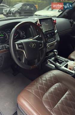 Позашляховик / Кросовер Toyota Land Cruiser 2016 в 