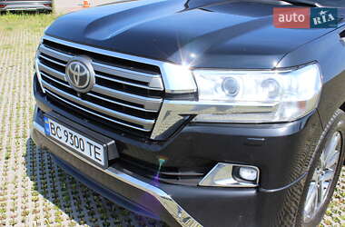 Внедорожник / Кроссовер Toyota Land Cruiser 2016 в 
