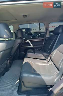 Внедорожник / Кроссовер Toyota Land Cruiser 2016 в 