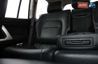 Внедорожник / Кроссовер Toyota Land Cruiser 2016 в 