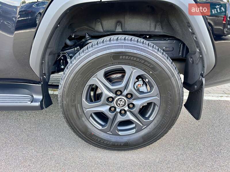 Внедорожник / Кроссовер Toyota Land Cruiser 2023 в Киеве