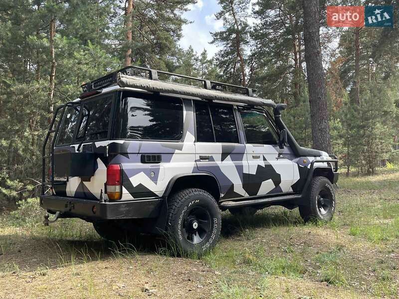 Внедорожник / Кроссовер Toyota Land Cruiser 2007 в Харькове