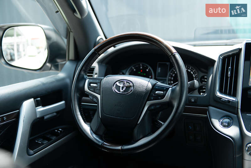 Внедорожник / Кроссовер Toyota Land Cruiser 2018 в Мукачево