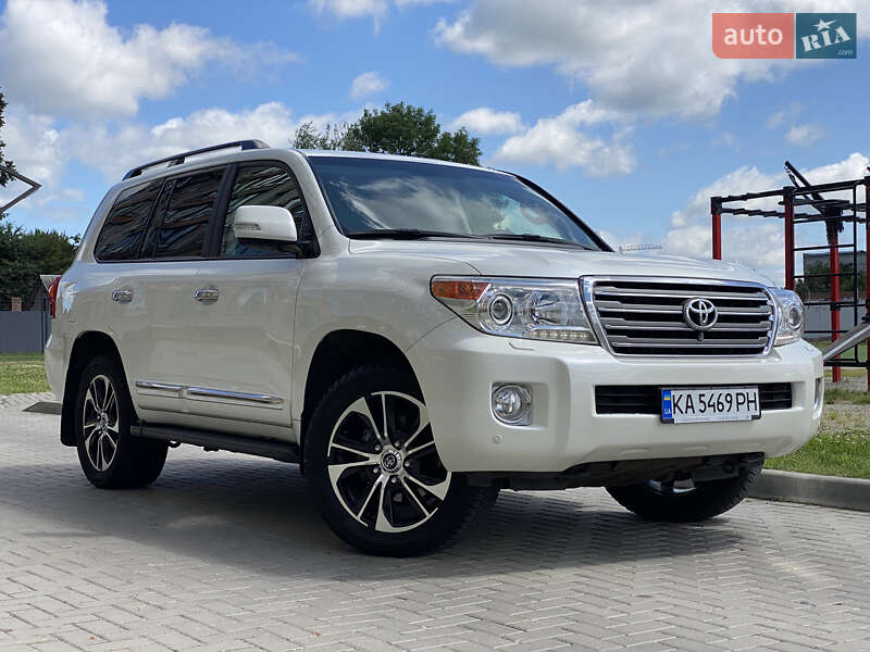 Позашляховик / Кросовер Toyota Land Cruiser 2013 в Києві