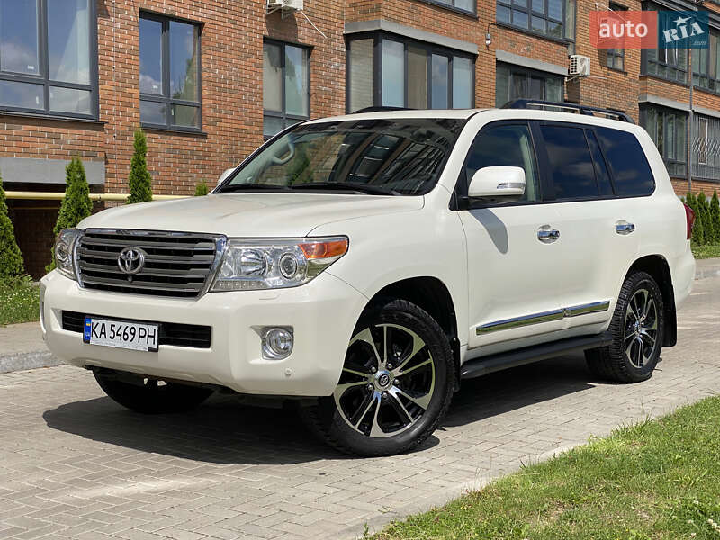 Позашляховик / Кросовер Toyota Land Cruiser 2013 в Києві
