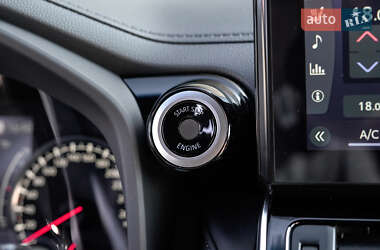 Внедорожник / Кроссовер Toyota Land Cruiser 2023 в 