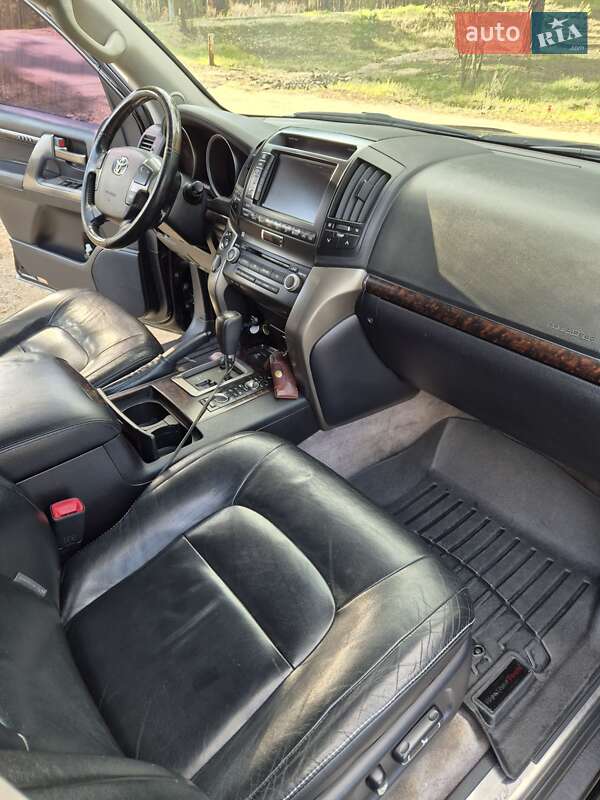 Внедорожник / Кроссовер Toyota Land Cruiser 2011 в Киеве