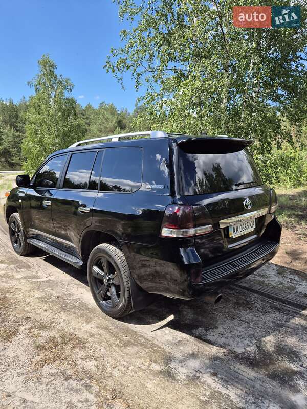 Внедорожник / Кроссовер Toyota Land Cruiser 2011 в Киеве