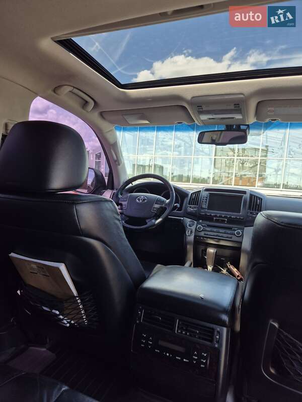 Внедорожник / Кроссовер Toyota Land Cruiser 2011 в Киеве