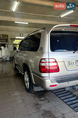 Позашляховик / Кросовер Toyota Land Cruiser 2003 в  фото 3 Позашляховик / Кросовер Toyota Land Cruiser 2003 в