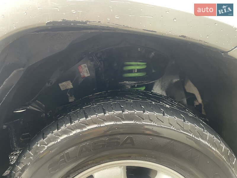 Внедорожник / Кроссовер Toyota Land Cruiser 2003 в Харькове