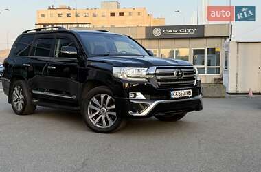 Внедорожник / Кроссовер Toyota Land Cruiser 2017 в Киеве