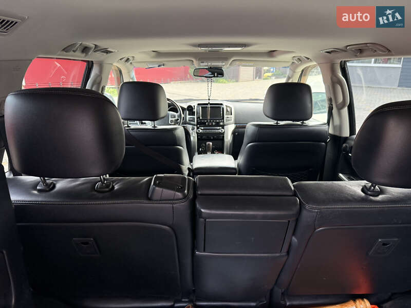 Внедорожник / Кроссовер Toyota Land Cruiser 2014 в Звягеле