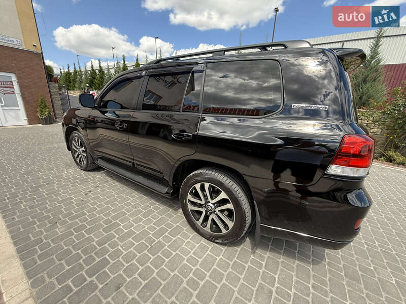 Внедорожник / Кроссовер Toyota Land Cruiser 2008 в Каменец-Подольском