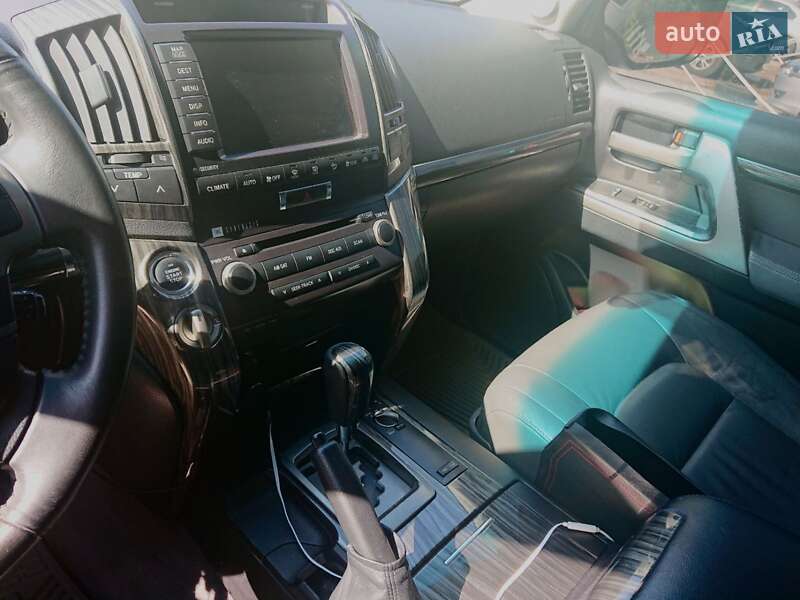 Внедорожник / Кроссовер Toyota Land Cruiser 2007 в Днепре