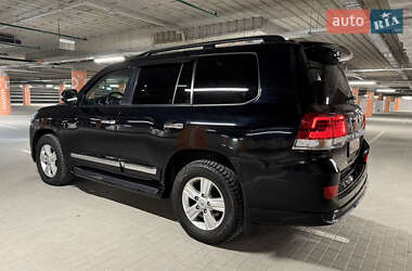 Внедорожник / Кроссовер Toyota Land Cruiser 2012 в 