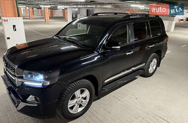 Внедорожник / Кроссовер Toyota Land Cruiser 2012 в 