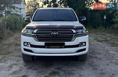 Позашляховик / Кросовер Toyota Land Cruiser 2018 в 