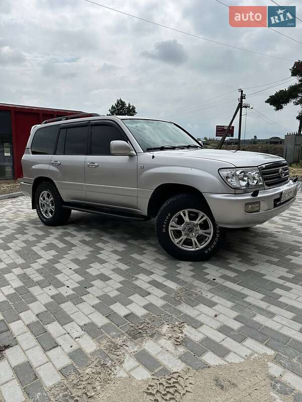 Позашляховик / Кросовер Toyota Land Cruiser 2004 в Львові