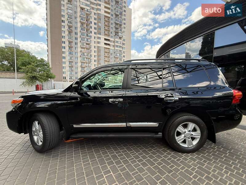 Внедорожник / Кроссовер Toyota Land Cruiser 2013 в Одессе