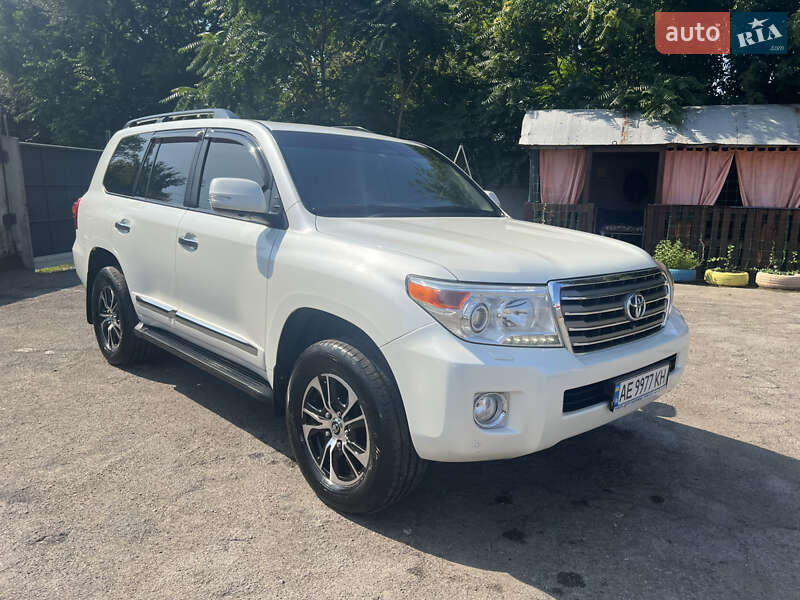 Toyota Land Cruiser 2013