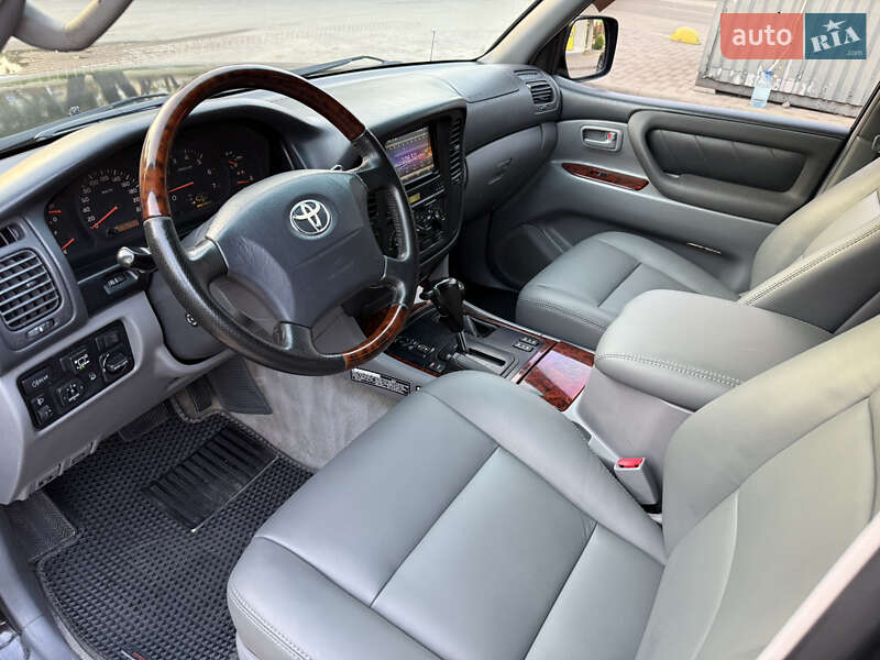 Позашляховик / Кросовер Toyota Land Cruiser 2001 в Броварах