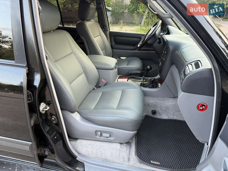 Позашляховик / Кросовер Toyota Land Cruiser 2001 в Броварах