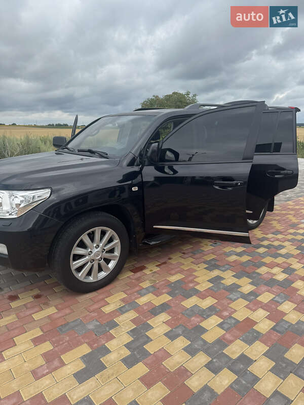 Внедорожник / Кроссовер Toyota Land Cruiser 2011 в Броварах