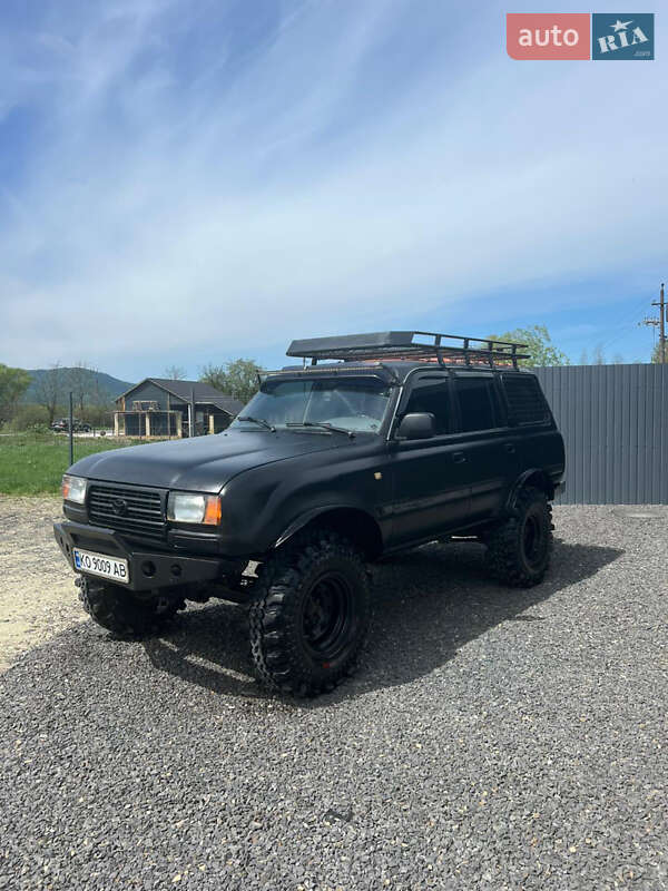 Внедорожник / Кроссовер Toyota Land Cruiser 1996 в Хусте