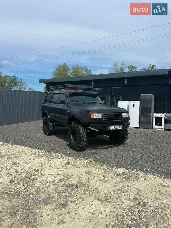 Внедорожник / Кроссовер Toyota Land Cruiser 1996 в Хусте