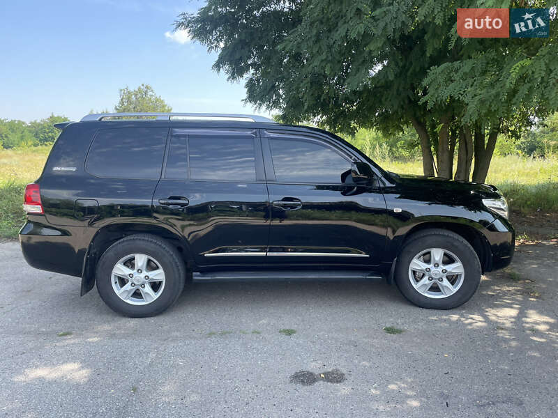 Позашляховик / Кросовер Toyota Land Cruiser 2011 в Лубнах фото 5 Позашляховик / Кросовер Toyota Land Cruiser 2011 в Лубнах