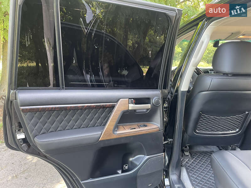 Позашляховик / Кросовер Toyota Land Cruiser 2011 в Лубнах фото 19 Позашляховик / Кросовер Toyota Land Cruiser 2011 в Лубнах