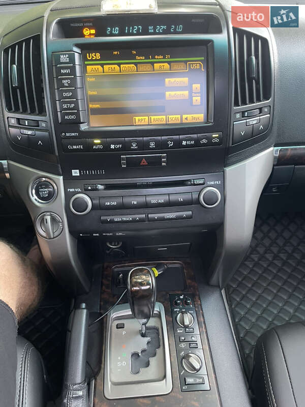 Позашляховик / Кросовер Toyota Land Cruiser 2011 в Лубнах фото 37 Позашляховик / Кросовер Toyota Land Cruiser 2011 в Лубнах