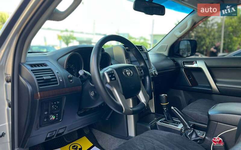 Внедорожник / Кроссовер Toyota Land Cruiser 2012 в Ивано-Франковске