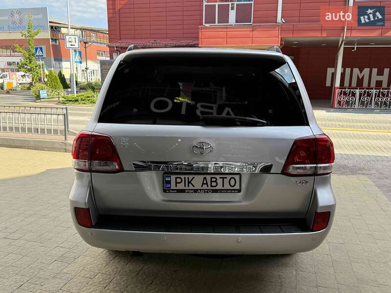 Внедорожник / Кроссовер Toyota Land Cruiser 2011 в Львове