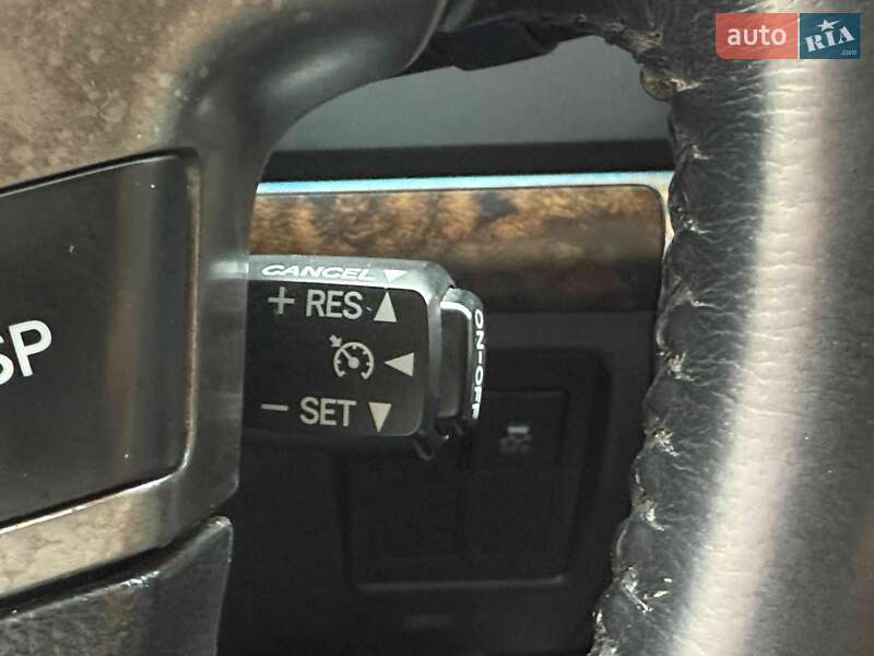 Внедорожник / Кроссовер Toyota Land Cruiser 2011 в Львове